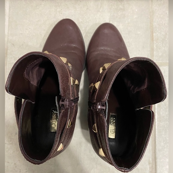 GUESS Booties - Picture 4 of 5